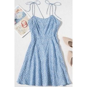 Floral Print Tying Straps Dress